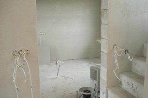 kaabeldus kiviseinas.jpg